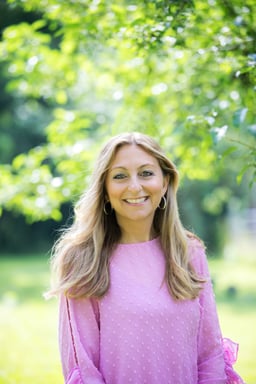 Lara Hamilton