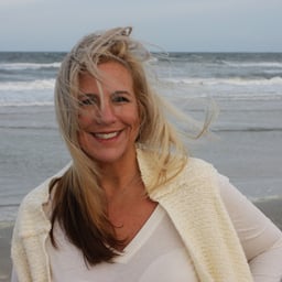 Mary Peters